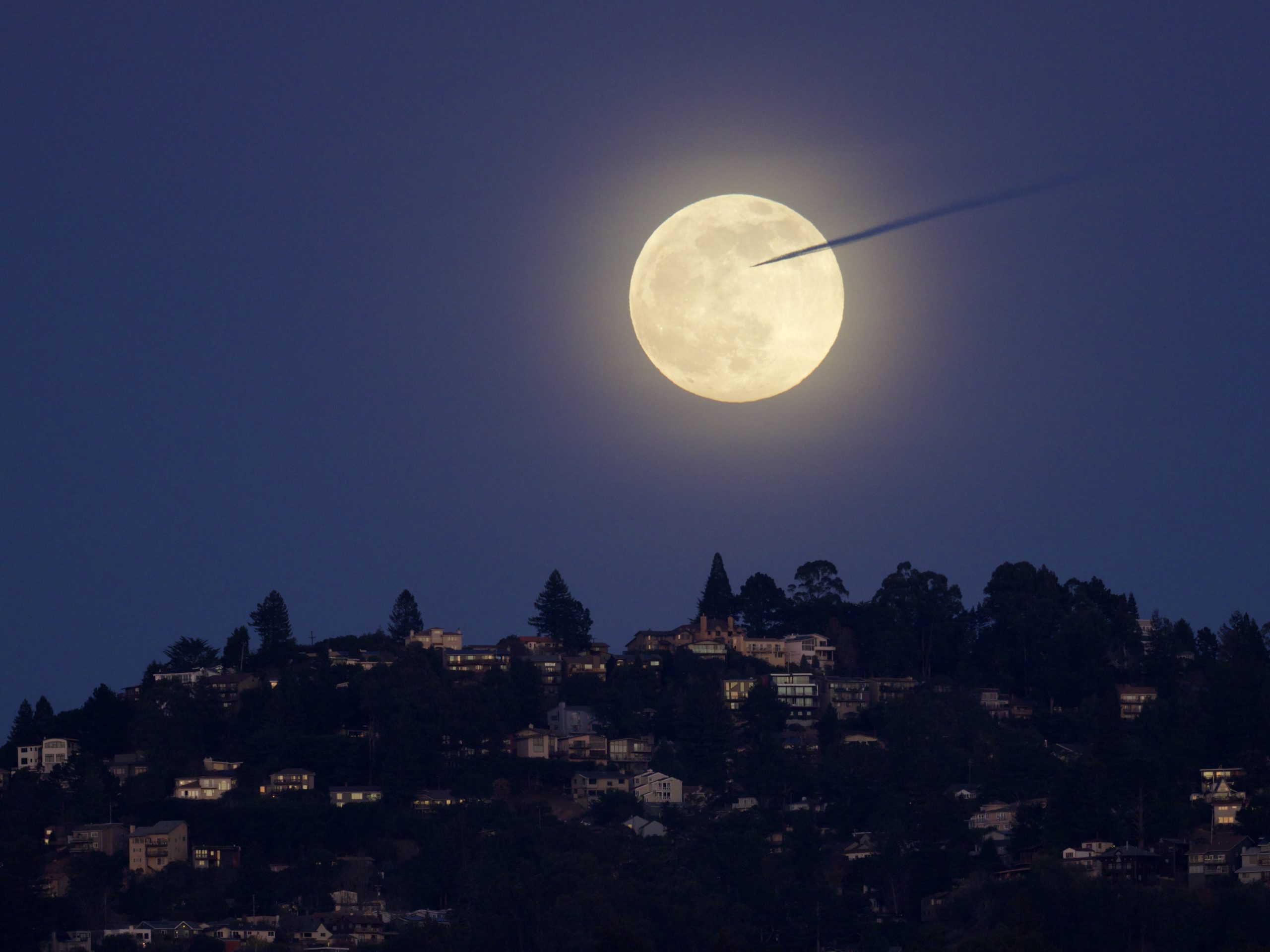 Last Full Moon of 2020 over Oakland, California
