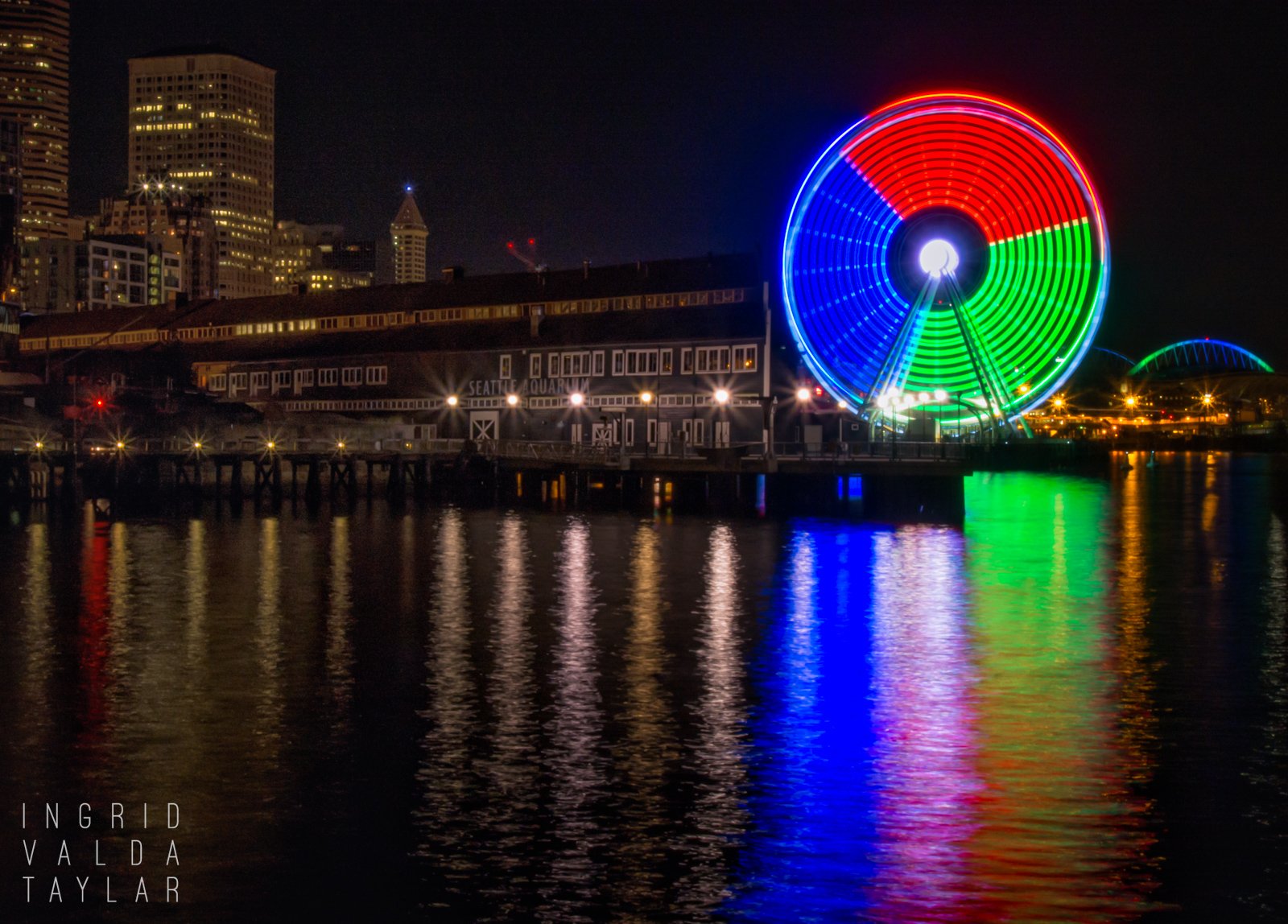 Seattle Great Wheel Light Show